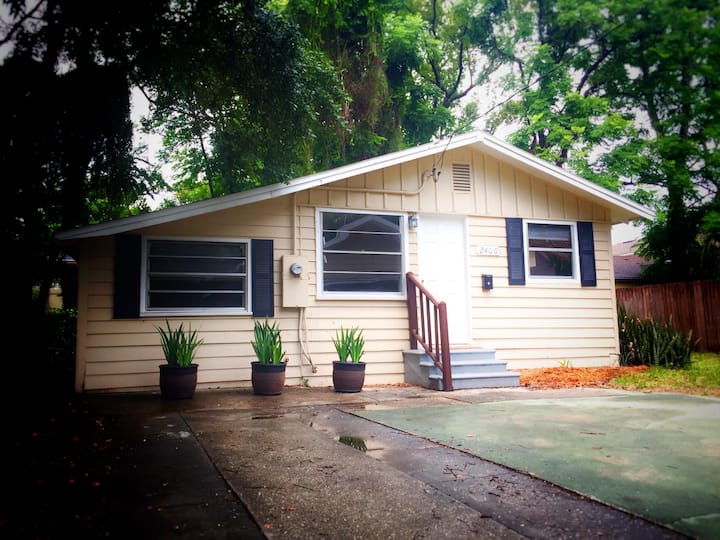 Bungalow Close To Attractions And Downtown Orlando - Orlando