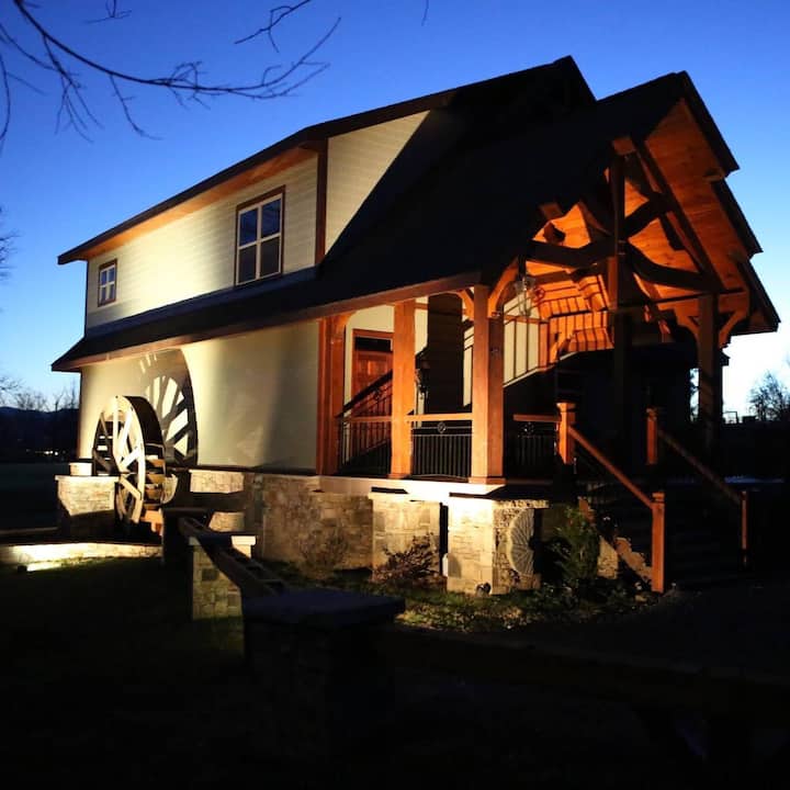 The Millhouse Lodge - Murphy, NC