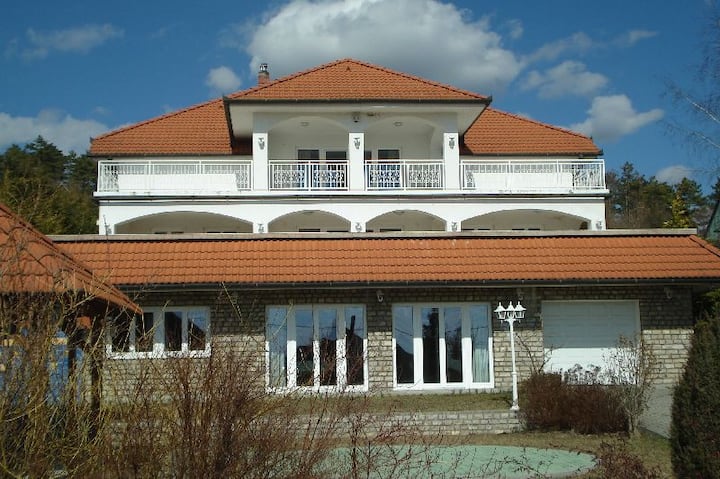 Villa Attila - Gyenesdiás