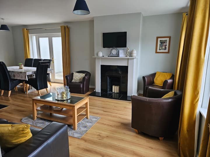 Cosy And Elegant 4 Bedroom House In Bunratty - Shannon