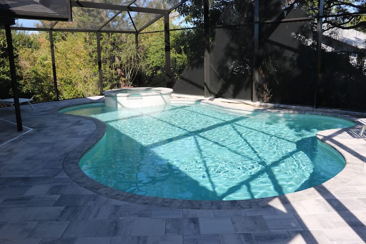 Casa Bonita - Private Tropical Paradise W/ Pool - Bonita Springs, FL
