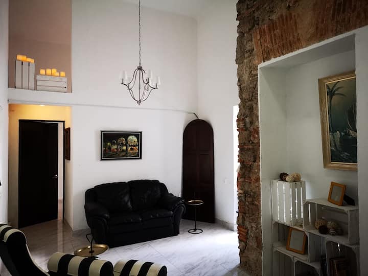 Just 3 Blocks From Cathedral, Fully Restored, High Ceilings And Modern Finishes. - Puebla