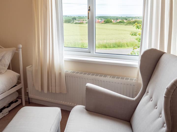 Guest Suite With View - A Space To Be Yoga Retreat - Alnwick