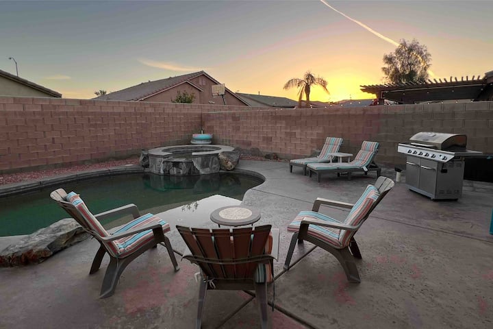 Desert Escape - Pool/spa, 4br, 2ba, King Size Beds - コーチェラ, CA