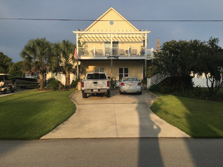 Cozy Family Cottage, Great Central Location! - Emerald Isle, NC