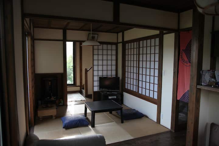 My parents Tatami-house (no wifi) incl. breakfast - 平塚市
