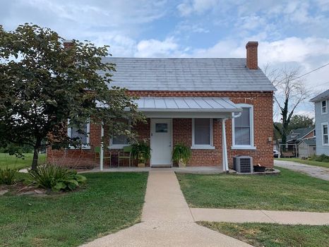 Find unique place to stay in Hermann, MO cozycozy