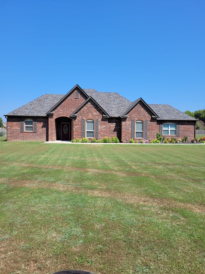Peaceful Country Living 3 Bed 2 Bath On 3 Acres - Claremore Lake, OK