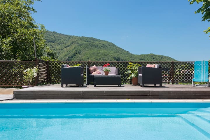 Foix Apartment/heated Pool + Garden/lovely Views - Foix