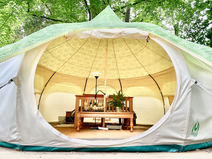 Knightwood Bell - Extra Special Forest Glamping - イギリス リンドハースト