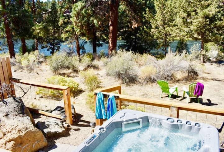 Stunning River Front | Hot Tub | Old Mill | Bikes - Bend, OR
