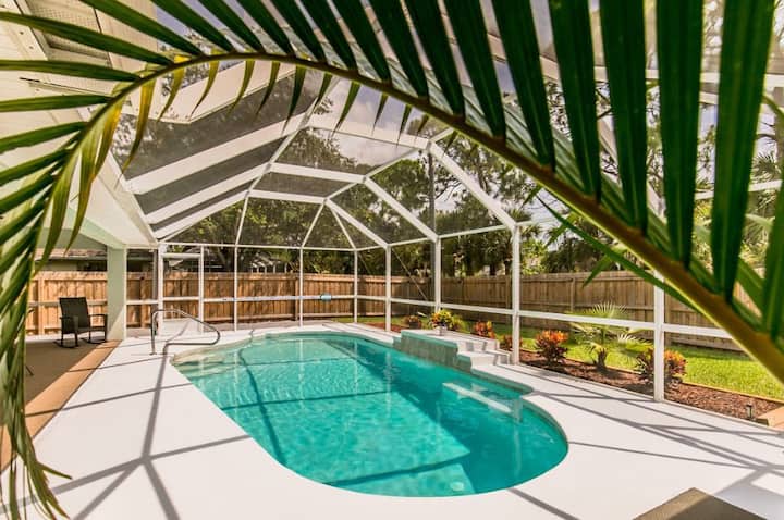 Relaxing Heated Pool! Beautiful Patio &Fenced Yard - Sebastian, FL