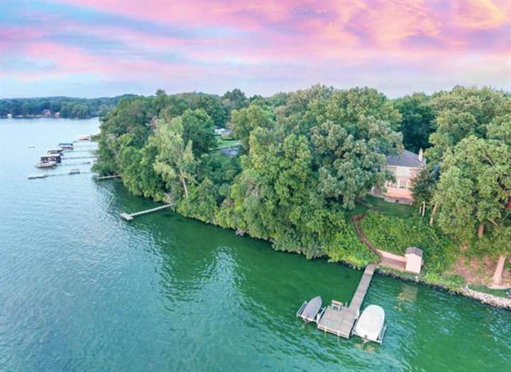 Lakefront 4br Up North Outdoor Getaway - Best Sunset View On The Lake - Madison, WI