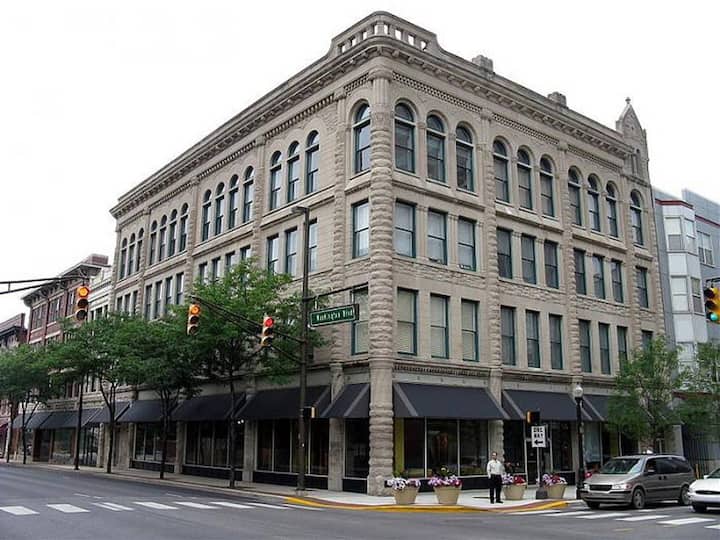 2br Downtown Condo | Historic Location - Fort Wayne, IN