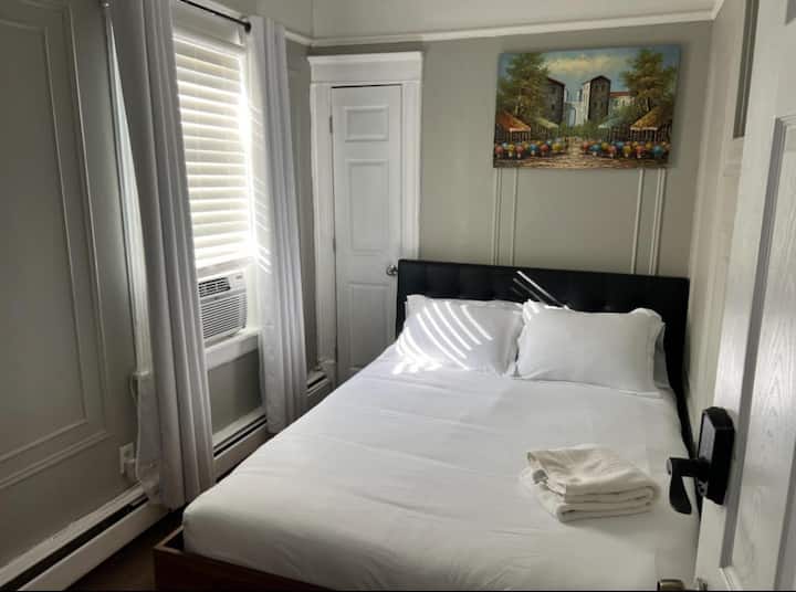 Private, Charming Room 25 Min.to Nyc - Yonkers, NY