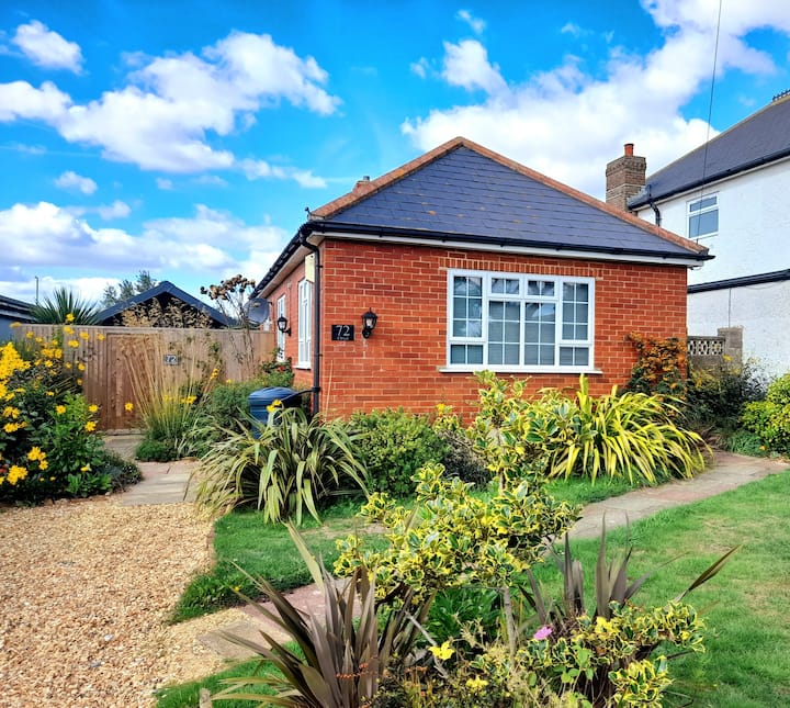 🍀Telscombe Cliffs 2 Bedroom Bungalow With Gardens - Seaford