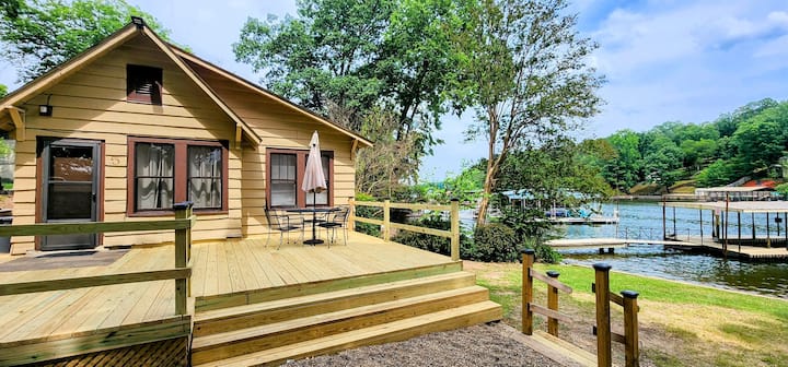 #05 - Lakefront Two Bedroom Cottage- Pet Friendly - Hot Springs, AR