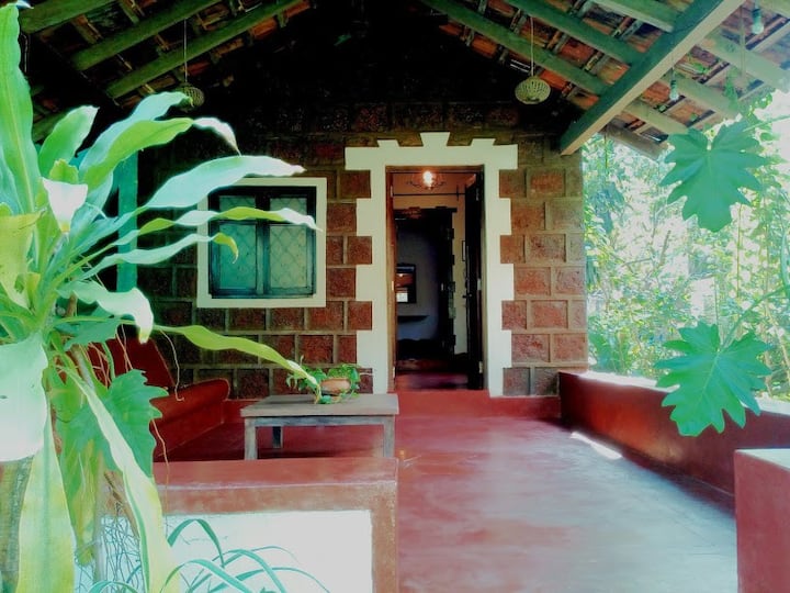 Cozy Cottage Very Close To South Anjuna Beach - 고아