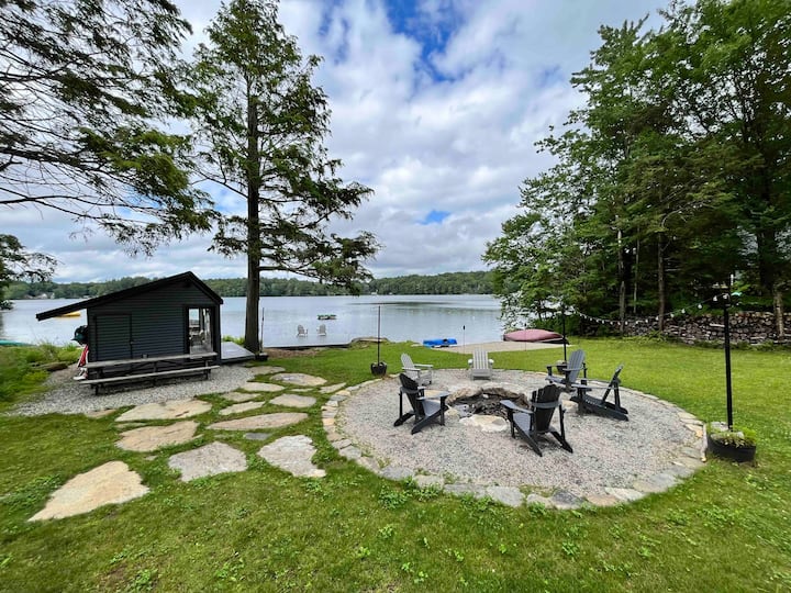 Rare Secluded Peaceful Lakehouse - Mashapaug Lake, CT