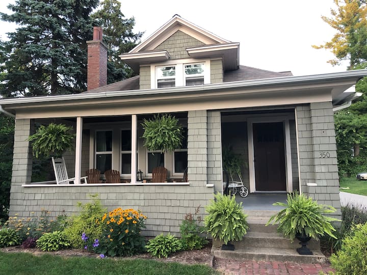 West Side Bungalow - Very Close To Downtown - Grand Rapids, MI