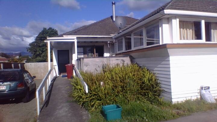 Tylor's Guest House, 2nd Room Available Same Pric - Ōhau
