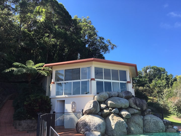 Pool House - Rocky Point - Amazing Views/private - Mossman