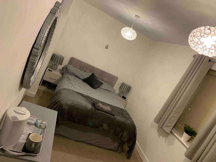 Lovely Large Double Room (Mon-fri Only) - Northampton