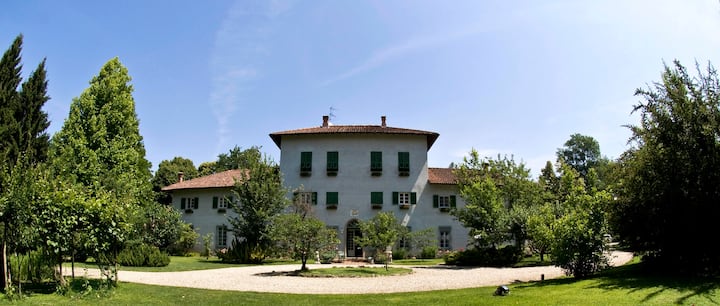 Charme En Rust In Een Historisch Huis - Novi Ligure