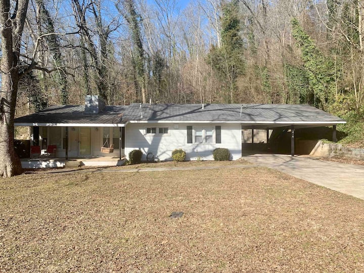 Entire Residential House: Right By The Lake - Guntersville, AL