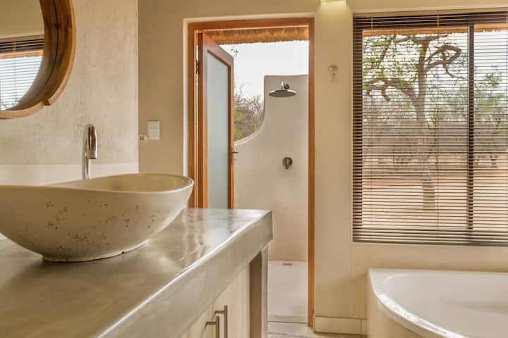 Bush Baby Haven R1 Private Ensuite | Self Catering - Maruleng