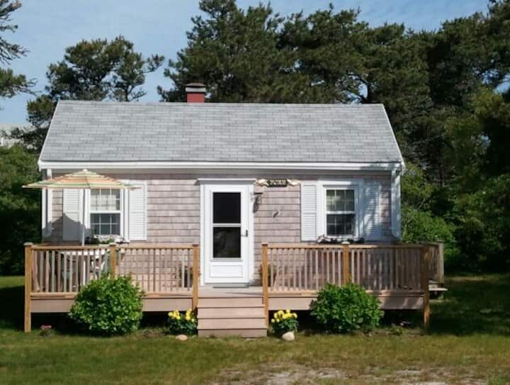 Classic 2 Bedroom, 1 Bath Cottage. Great Location On Bike Path. - Nantucket, MA