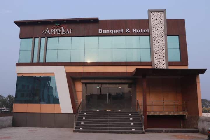 Appleleaf Banquet & Hotel (Luxury Property) - Aligarh