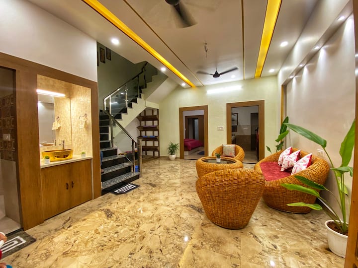 A Radiant Villa On Ganges With Modern Amenities - Rishikesh
