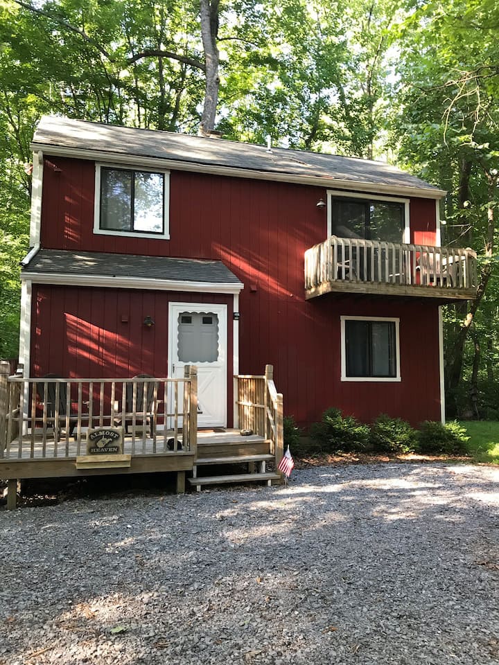 Secluded 3br/2ba Cabin - Big Pool
