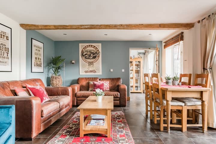 Historic Barn Conversion In Worcestershire - West Midlands