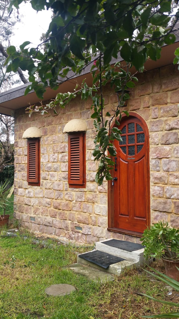 Cosy Private Cottage - Bayside City