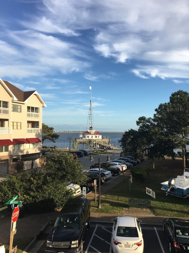 2nd Floor Waterfront Lighthouse View Downtown - Manteo, NC