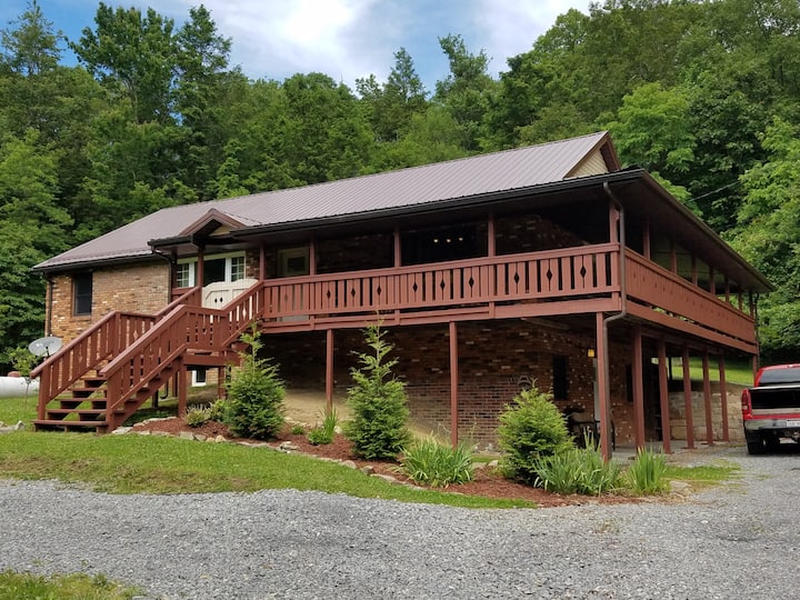 Exceptional Lodging In An Extraordinary Place! - Hilltop, WV