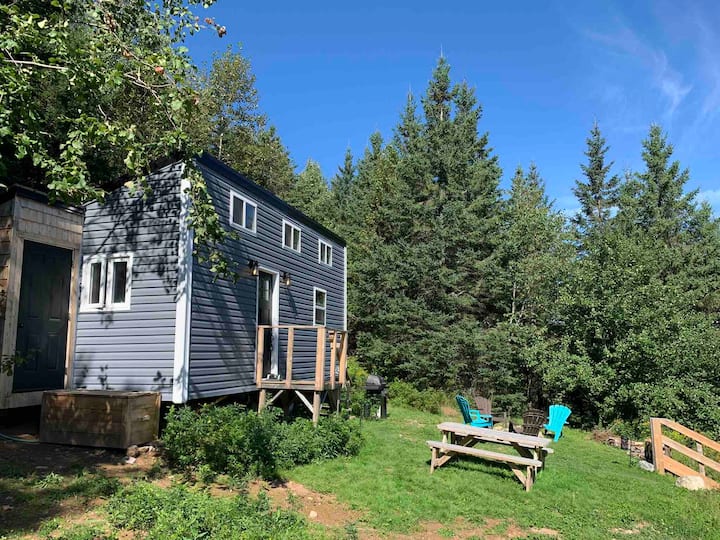 Eagle View Tiny House - Sussex, NB, Canada