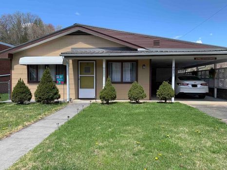 Breaks Interstate Park, Breaks airbnb, hotels and vacation rentals