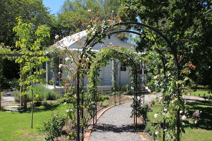 Little Branches Bed And Breakfast - Greytown