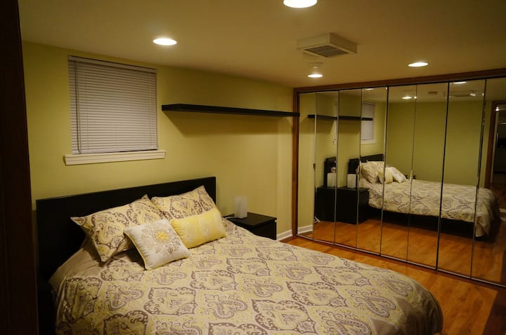 Huge, Cozy  One Bedroom  Semi-basement Apartment - Evanston, IL