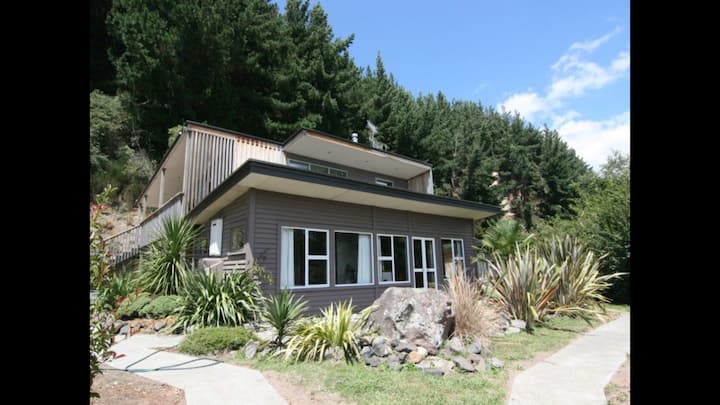 The Perch - Hosted Room With Spa & Wi-fi - Turangi