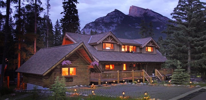 Banff Log Cabin - Banff