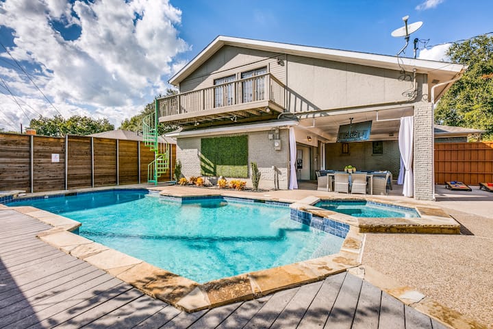 Texas House · Ultimate Texas Experience With Heated Pool&spa - Dallas, TX