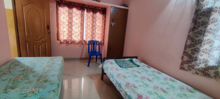 Private Triple Occupancy Ac Room In 2nd Floor - Vellore