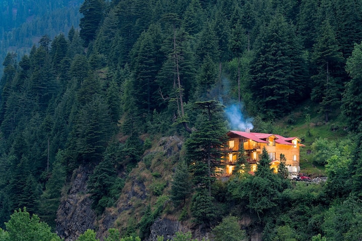 Shobla Pine Royale Cottage - Himachal Pradesh
