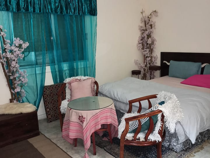Private Guest Room Near The Beach In A Villa - Ajman