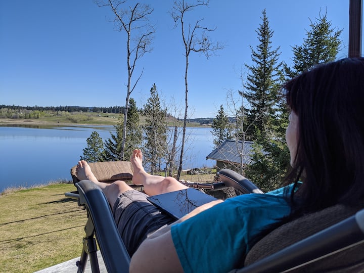 Barnstormers Inn - Your Lakefront Privacy Getaway - Lac la Hache