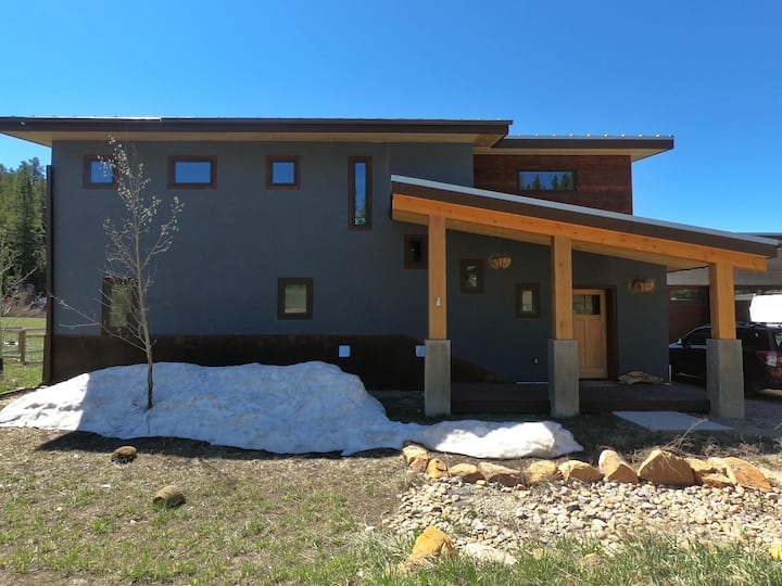 Spacious Mountain Home With A View - Durango, CO